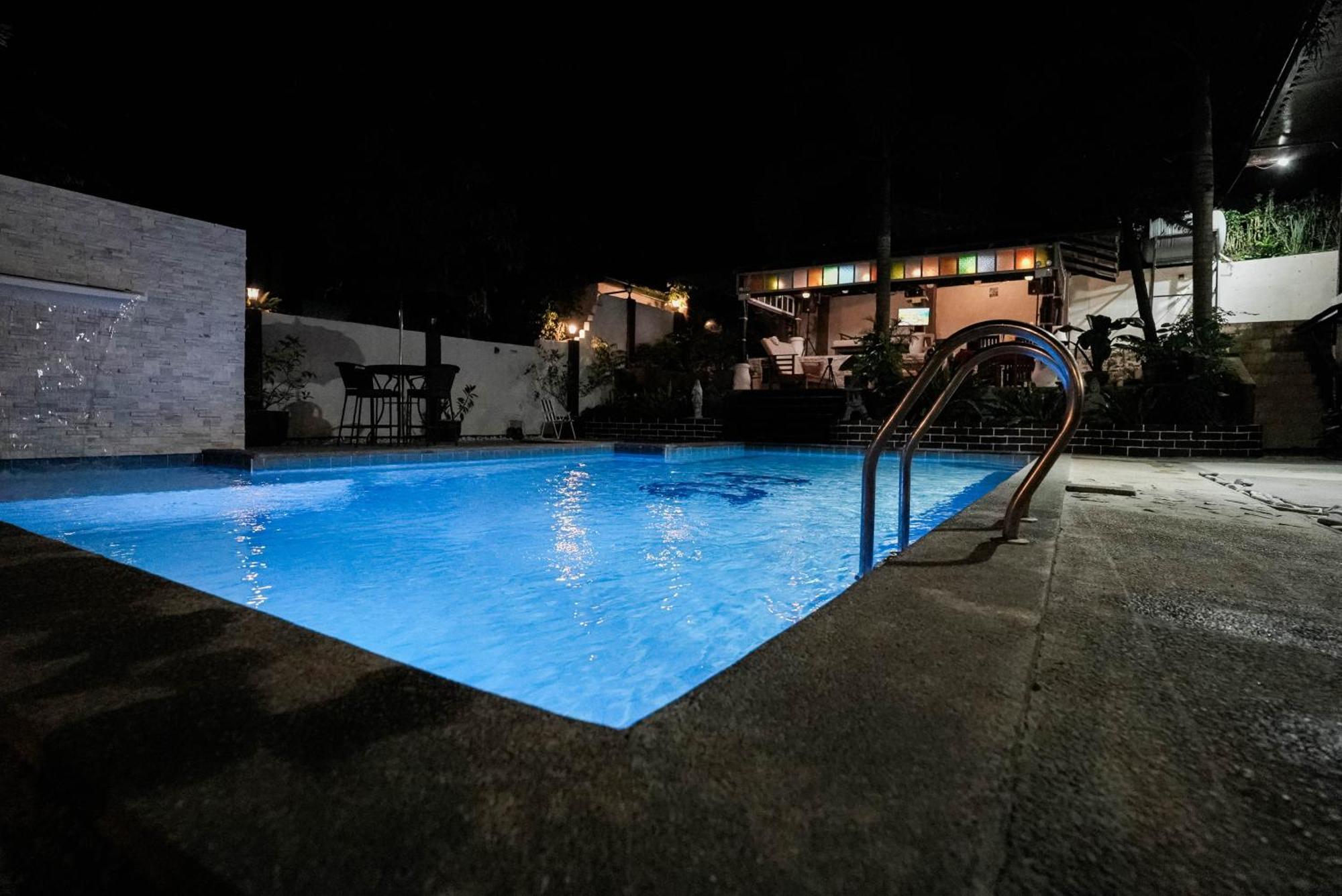 Casa De Celestina Private Resort Silang Esterno foto
